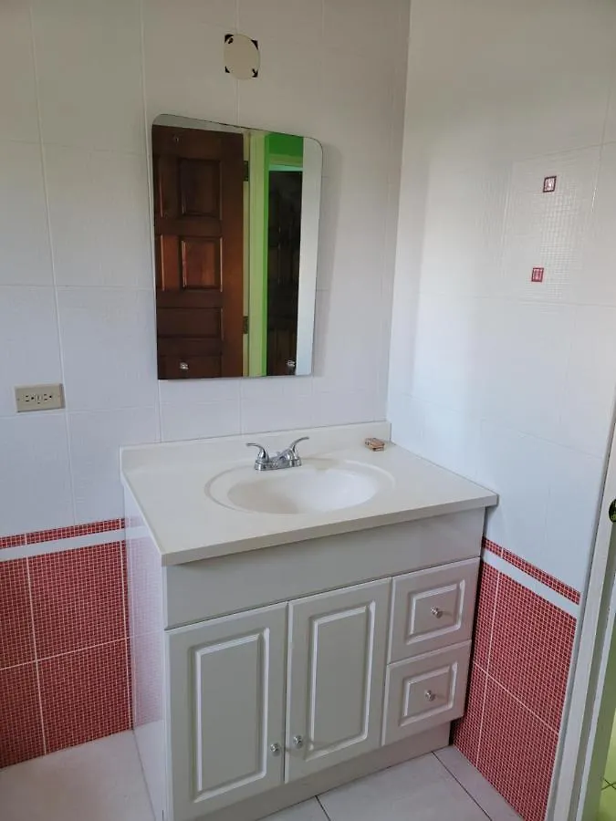 Wizzy Apartment Ocho Rios