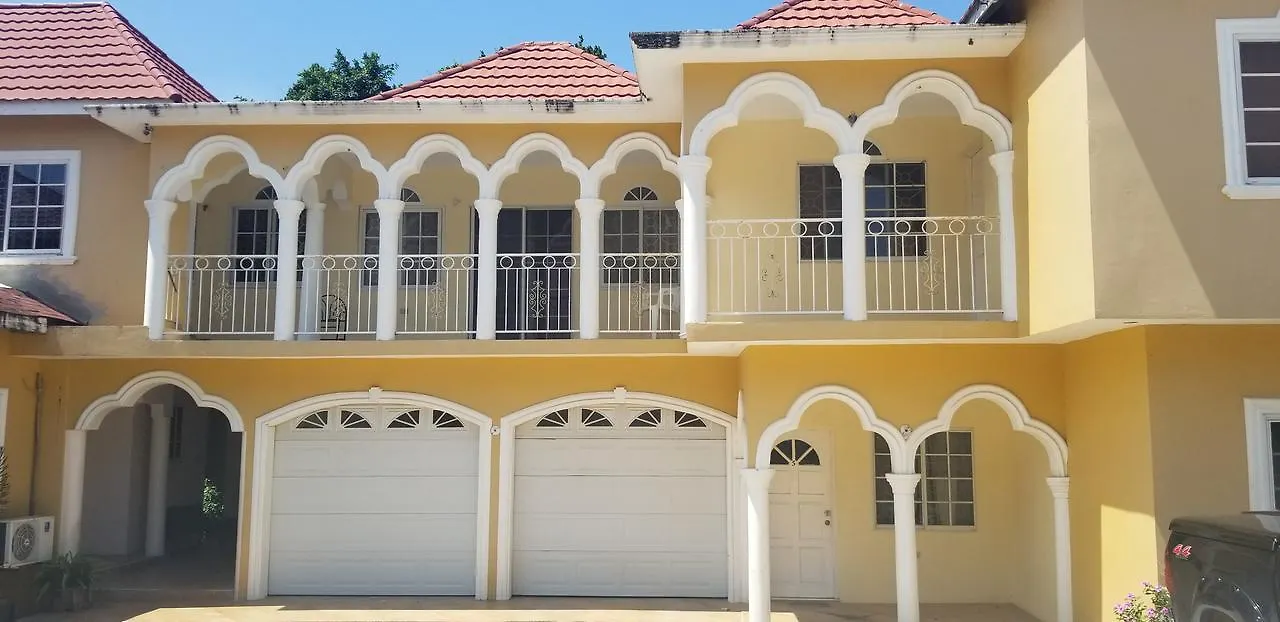 Wizzy Apartment Ocho Rios