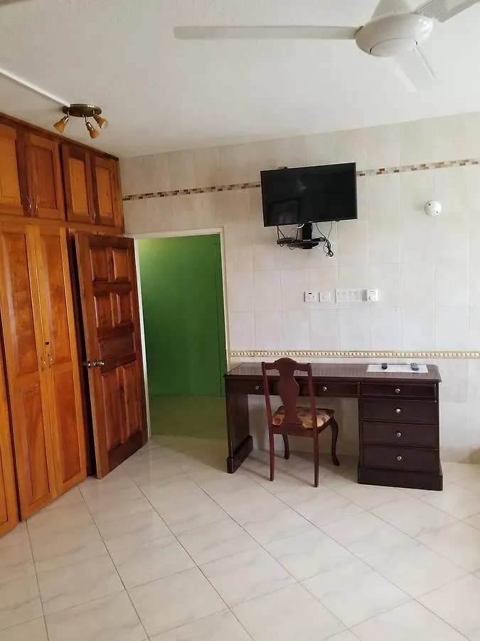 Wizzy Apartment Ocho Rios